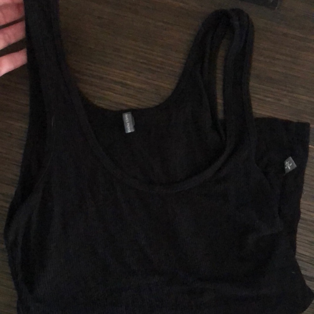 James perse tank top. Ribbed, black and in good condition